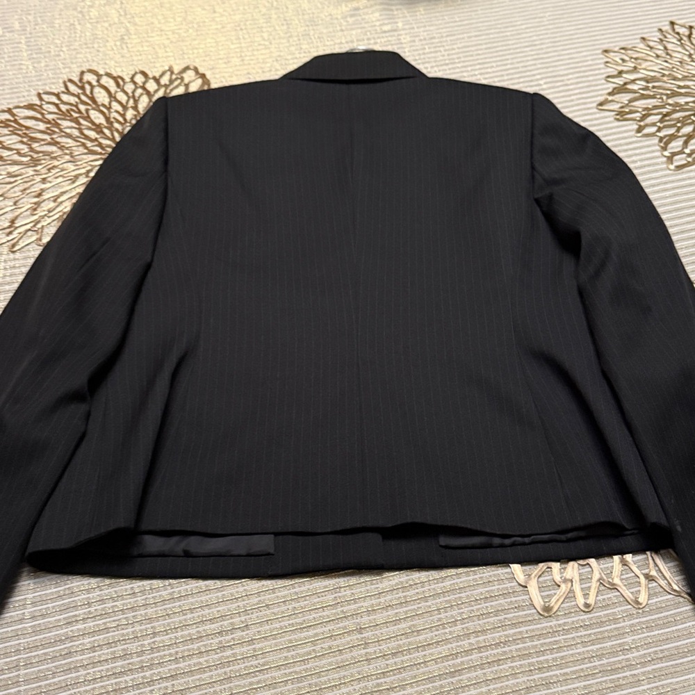 Women’s dark navy pin stripped suit jacket - Picture 5 of 5